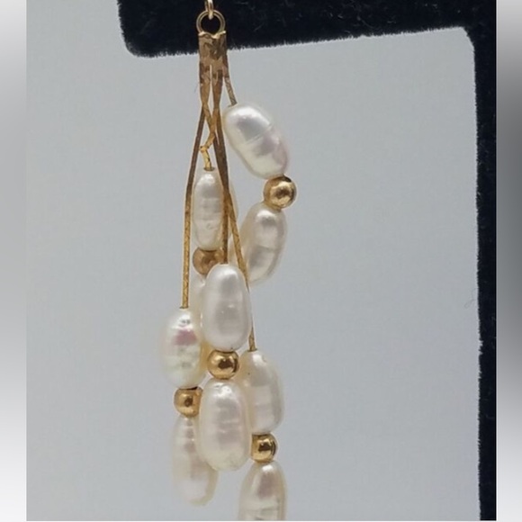 Lovely Freshwater Pearl set with 14k dangling earrings with gold and bracelet. - Picture 9 of 9